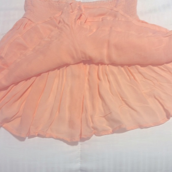 NWT - Fun, Flirty, sexy, peach summer mini skirt/skort - Picture 4 of 5